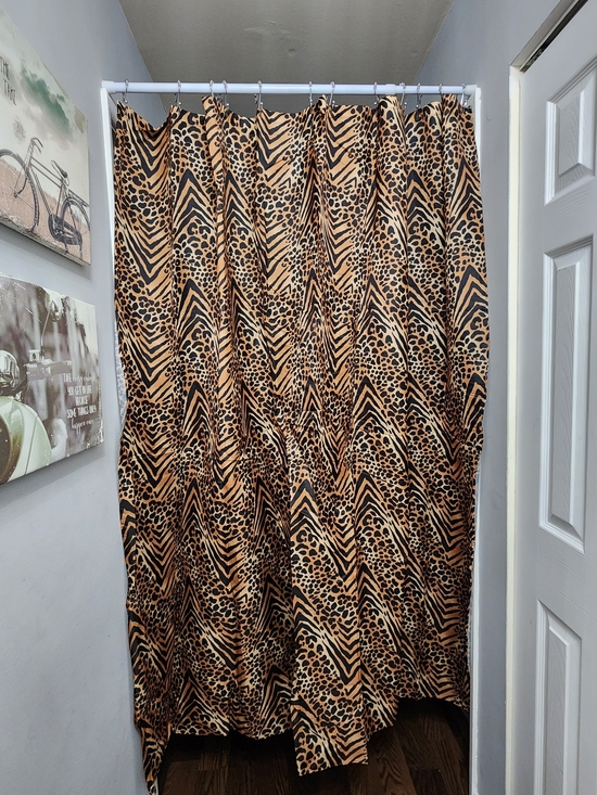 Other - 7pc Animal Safari Print Shower Curtain Set in Black and Tan New